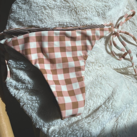 Acacia bikini bottom, size S. Gingham / check design with ribbon ties at sides. - Picture 3 of 4